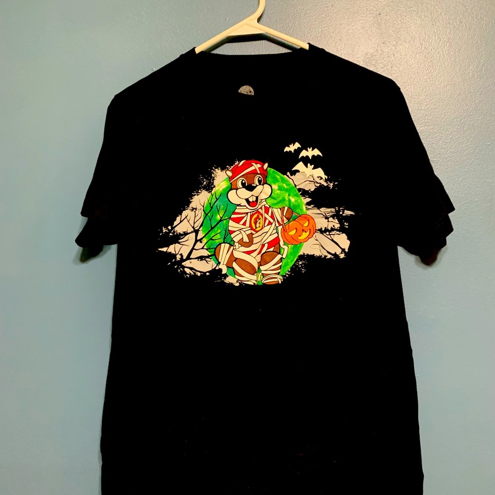 Buc-ees Halloween t shirt